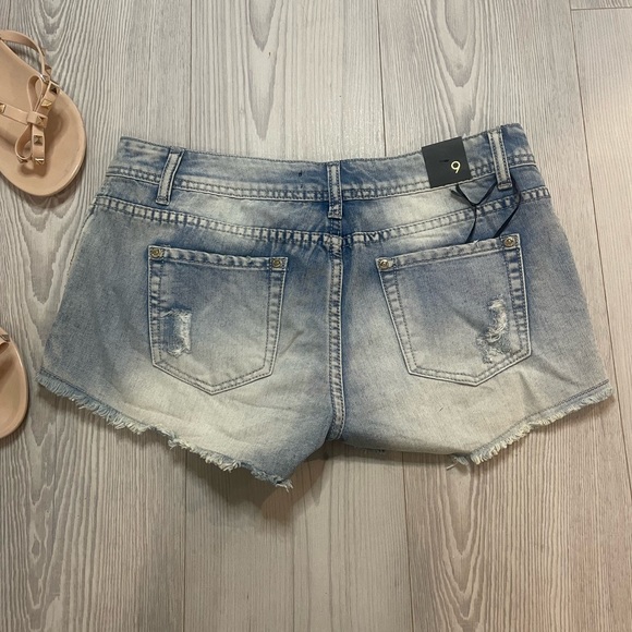 ✨Flower Embellished Denim Jeans - Picture 5 of 5